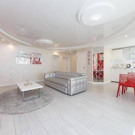 Flat24 On Lesi Ukrainki 3 Apartment Kiev Luaran gambar