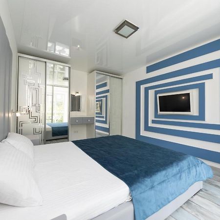 Flat24 On Lesi Ukrainki 3 Apartment Kiev Luaran gambar
