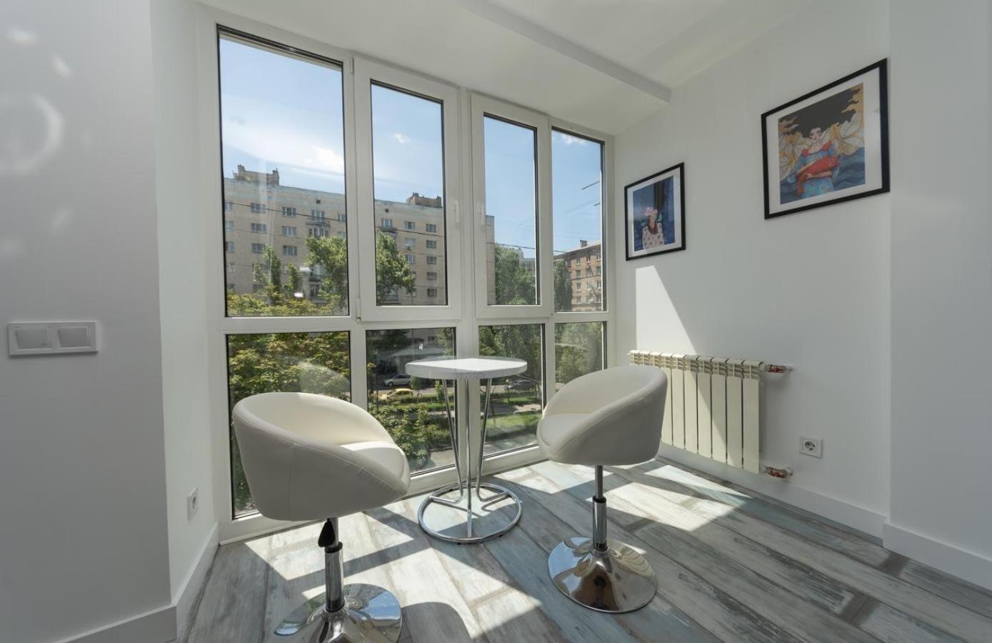 Flat24 On Lesi Ukrainki 3 Apartment Kiev Luaran gambar