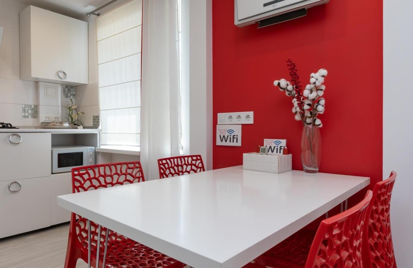 Flat24 On Lesi Ukrainki 3 Apartment Kiev Luaran gambar