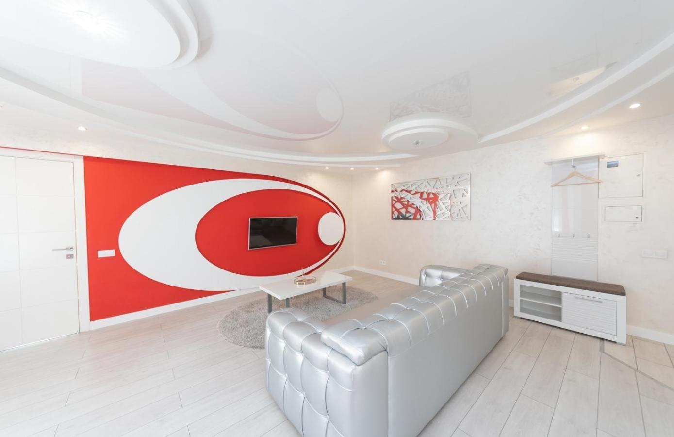 Flat24 On Lesi Ukrainki 3 Apartment Kiev Luaran gambar