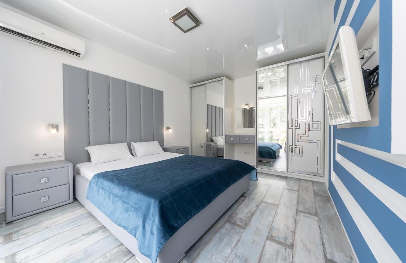 Flat24 On Lesi Ukrainki 3 Apartment Kiev Luaran gambar