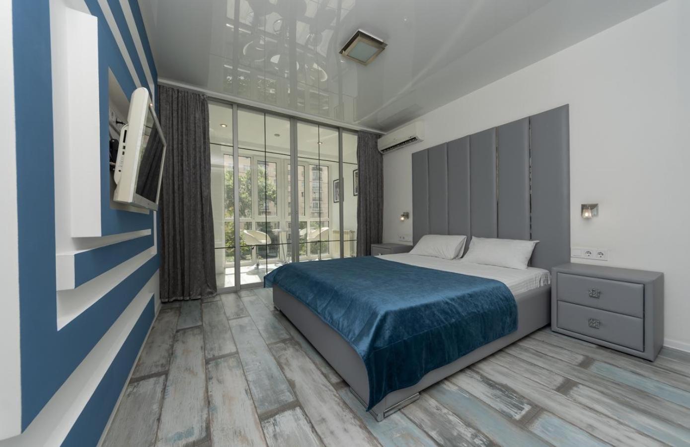 Flat24 On Lesi Ukrainki 3 Apartment Kiev Luaran gambar